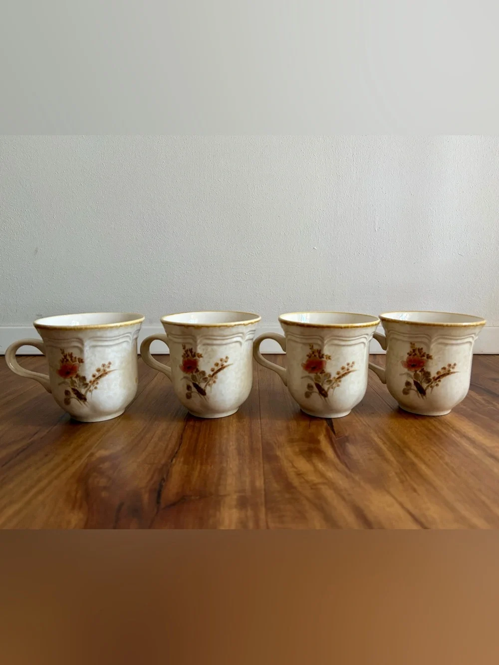VTG Mikasa Floral Mug Set